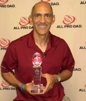 Coach Tony Dungy with 2009 NFLPA, KY Chapter BCSG Award